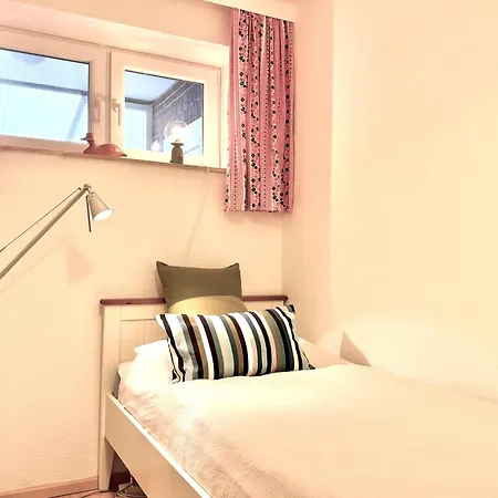 Apartment Tief 12 Leuchttum 74 Mit Internet